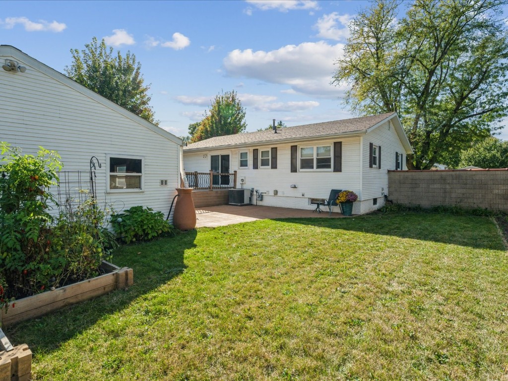 1613 South View Drive NW Cedar Rapids IA 52405