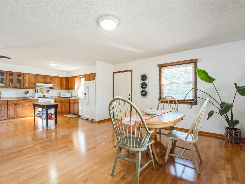 1613 South View Drive NW Cedar Rapids IA 52405
