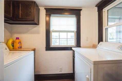 602 Jackson Street Olin IA 52320