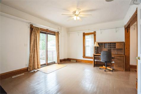 602 Jackson Street Olin IA 52320