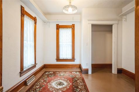 602 Jackson Street Olin IA 52320