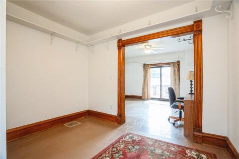 602 Jackson Street Olin IA 52320