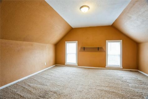602 Jackson Street Olin IA 52320