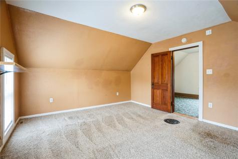 602 Jackson Street Olin IA 52320