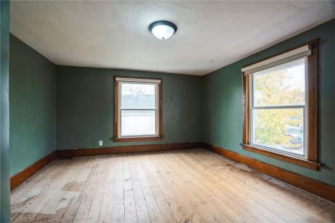 602 Jackson Street Olin IA 52320