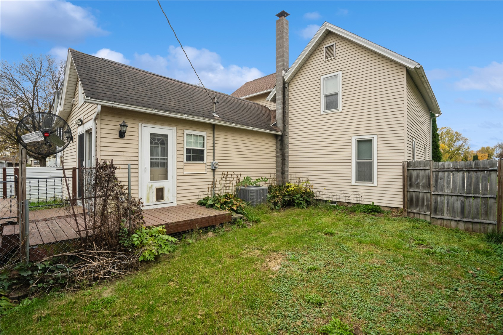 602 Jackson Street Olin IA 52320