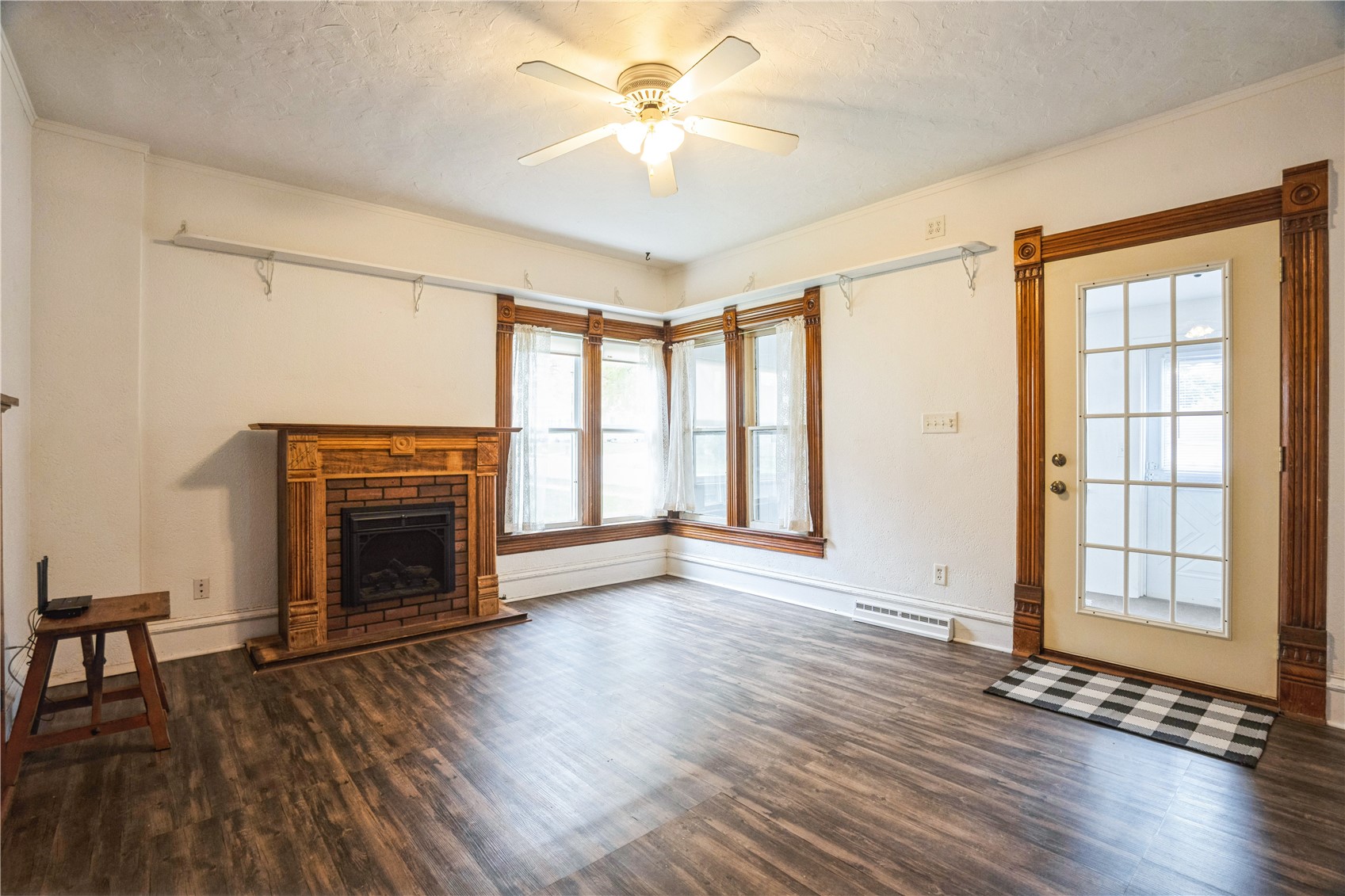 602 Jackson Street Olin IA 52320