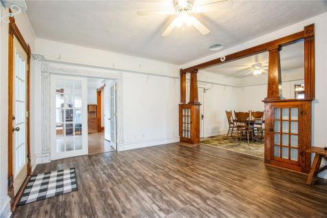 602 Jackson Street Olin IA 52320