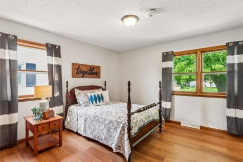 1216 N 2nd Street Manchester IA 52057