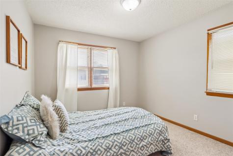 1216 N 2nd Street Manchester IA 52057