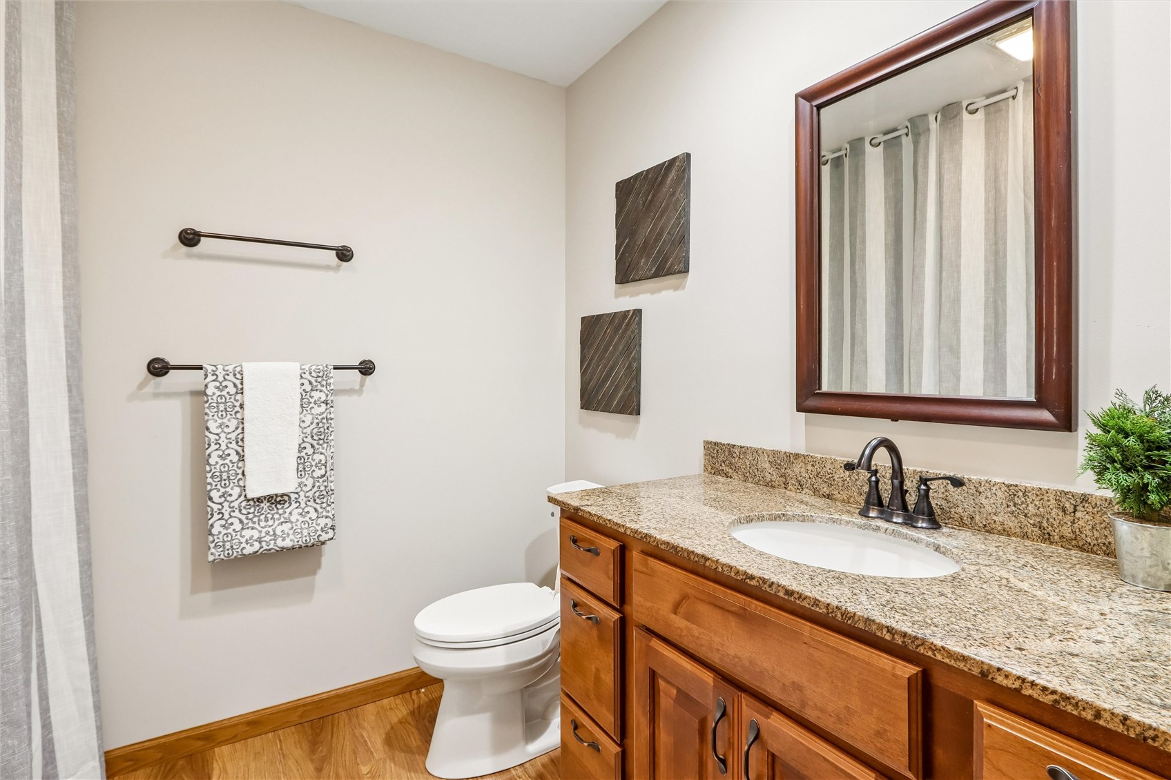1216 N 2nd Street Manchester IA 52057