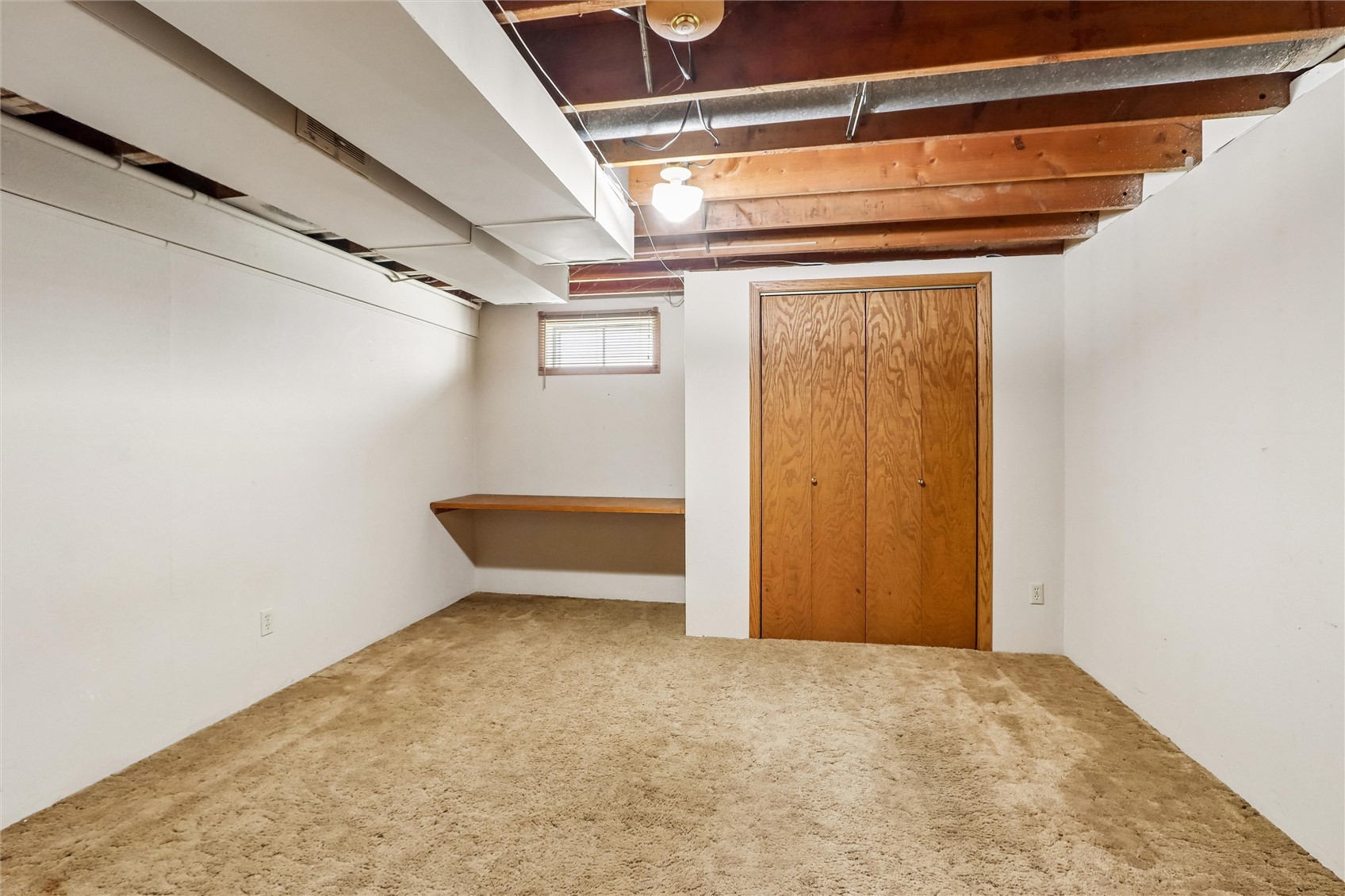 1216 N 2nd Street Manchester IA 52057