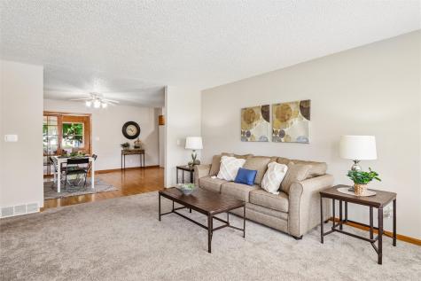 1216 N 2nd Street Manchester IA 52057