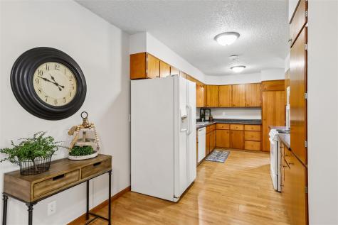1216 N 2nd Street Manchester IA 52057