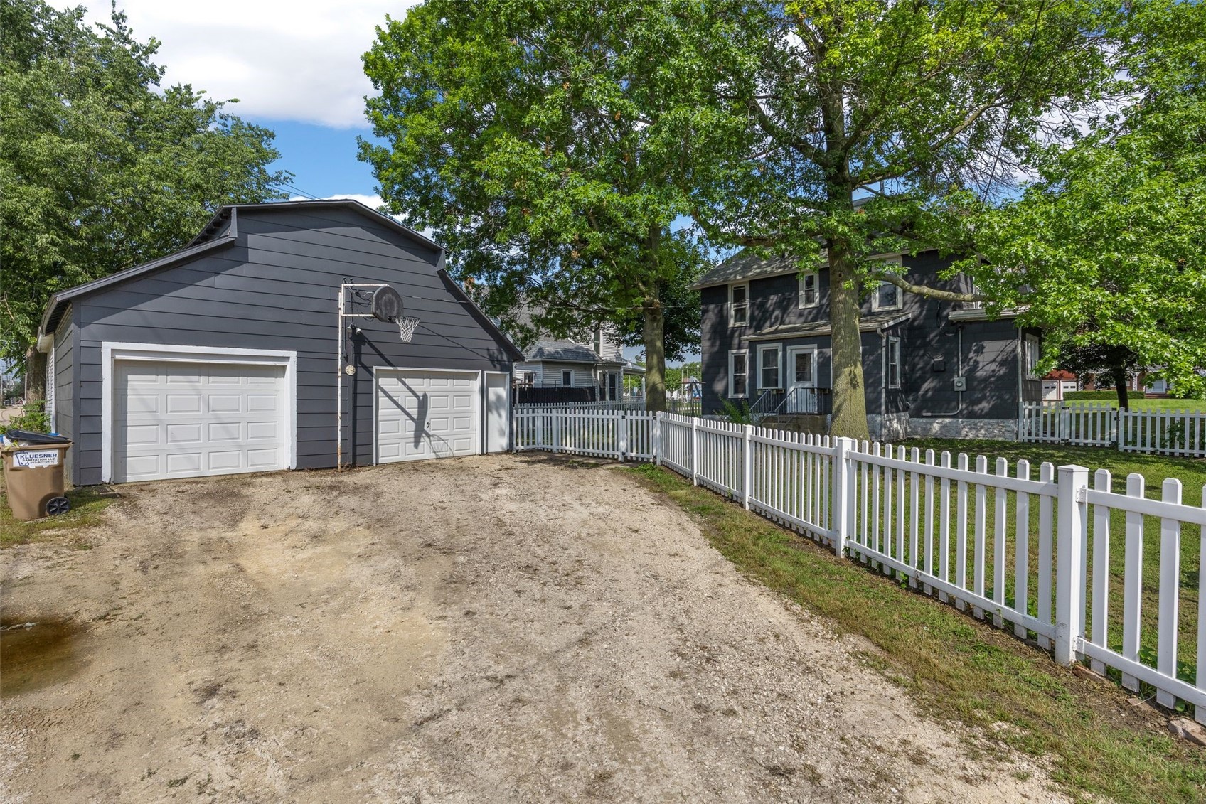 505 E Butler Street Manchester IA 52057