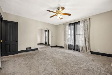 505 E Butler Street Manchester IA 52057