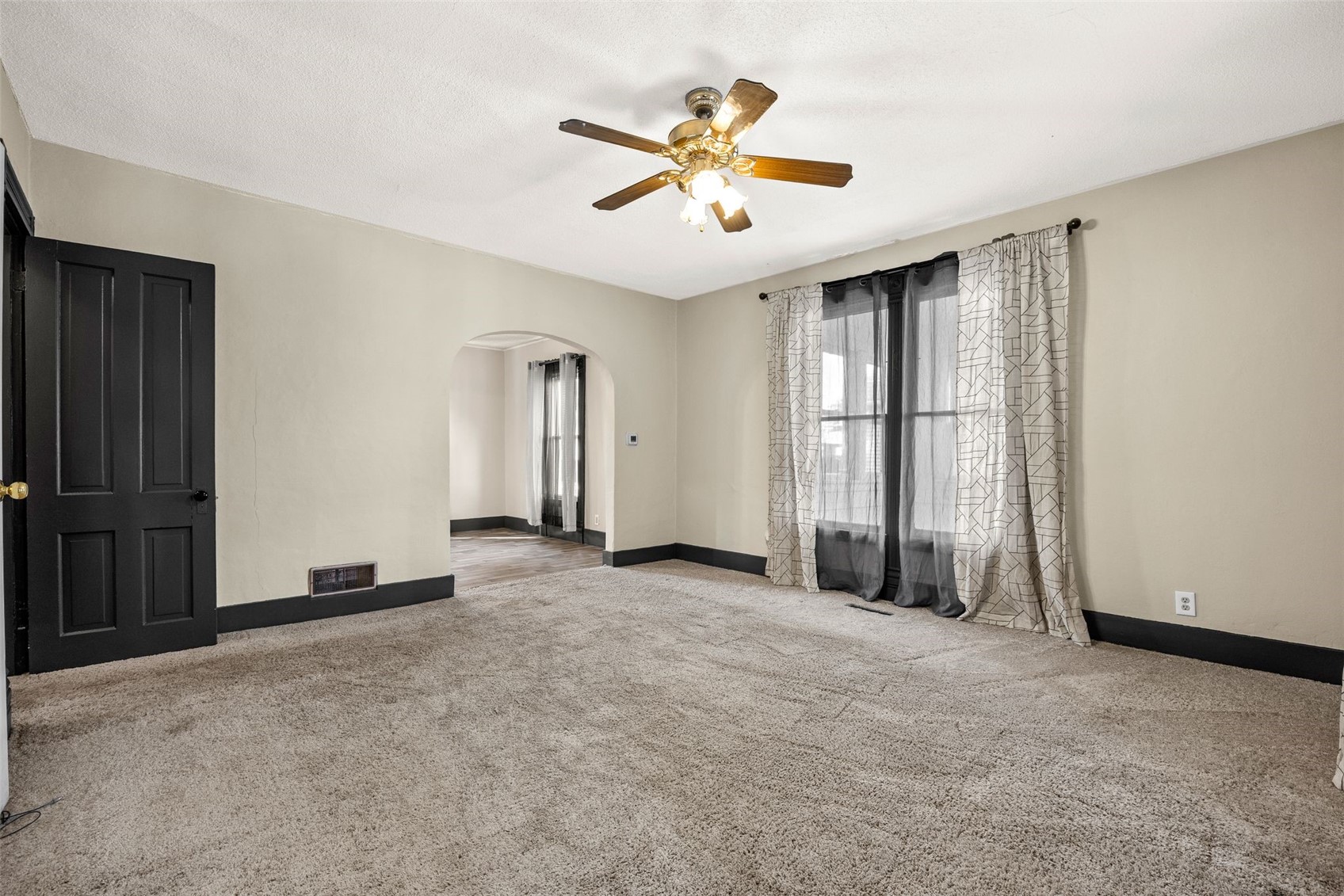 505 E Butler Street Manchester IA 52057