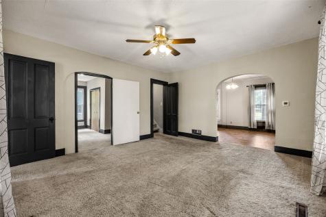 505 E Butler Street Manchester IA 52057