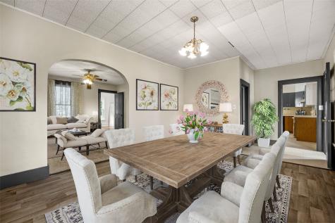 505 E Butler Street Manchester IA 52057