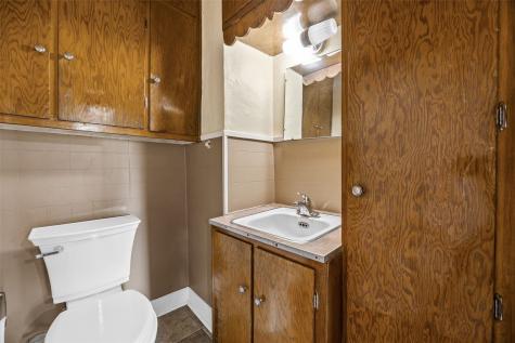 505 E Butler Street Manchester IA 52057