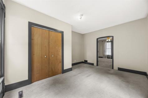 505 E Butler Street Manchester IA 52057