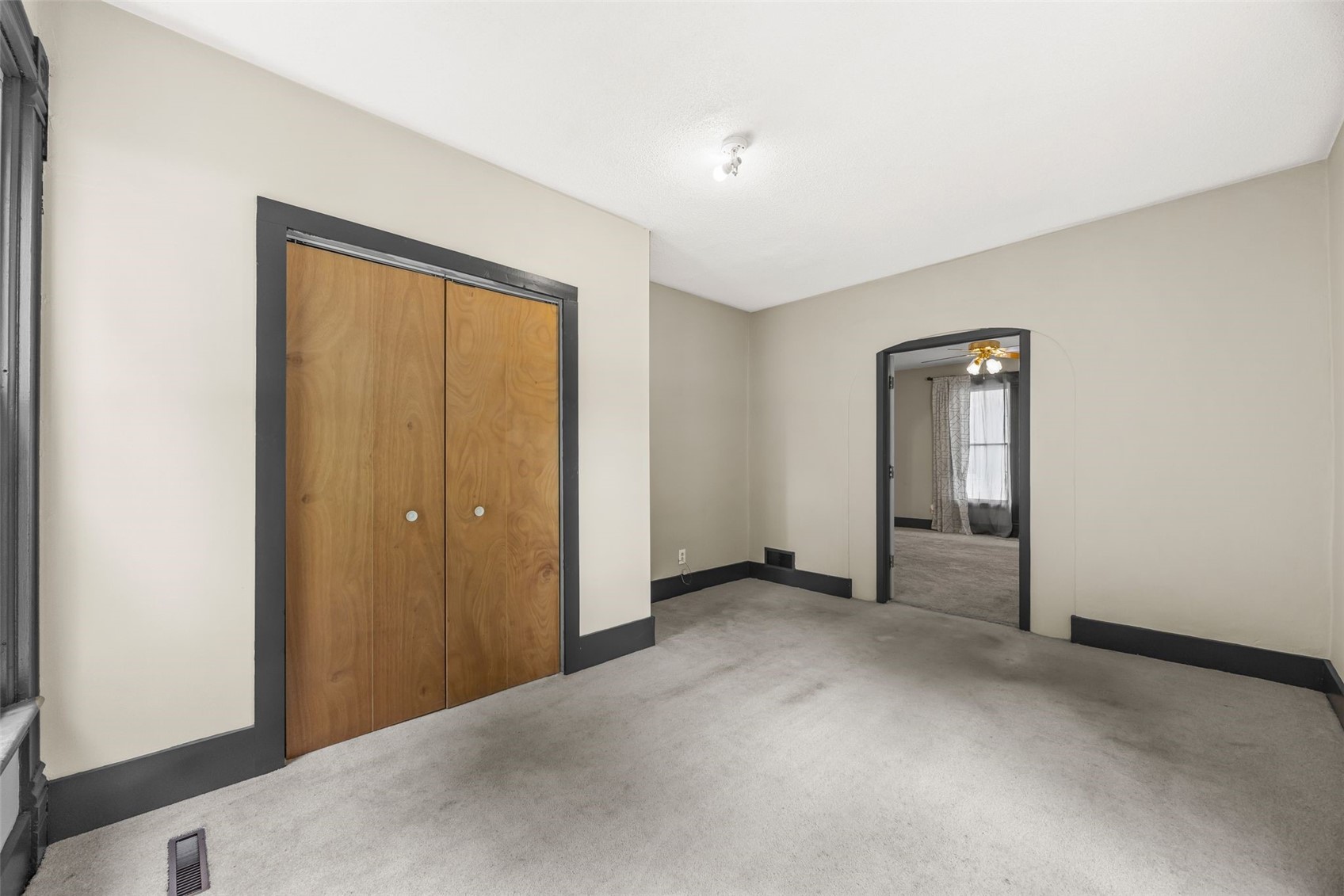 505 E Butler Street Manchester IA 52057