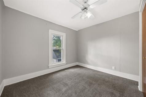 505 E Butler Street Manchester IA 52057