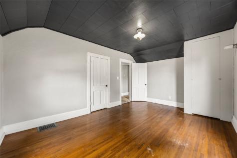 505 E Butler Street Manchester IA 52057