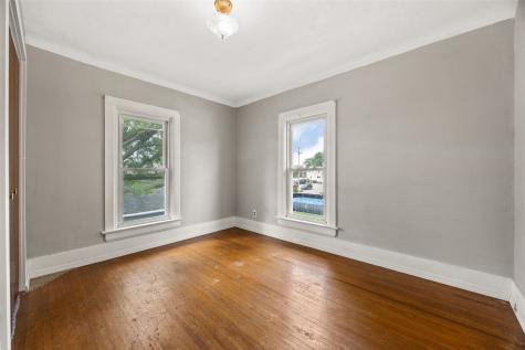 505 E Butler Street Manchester IA 52057