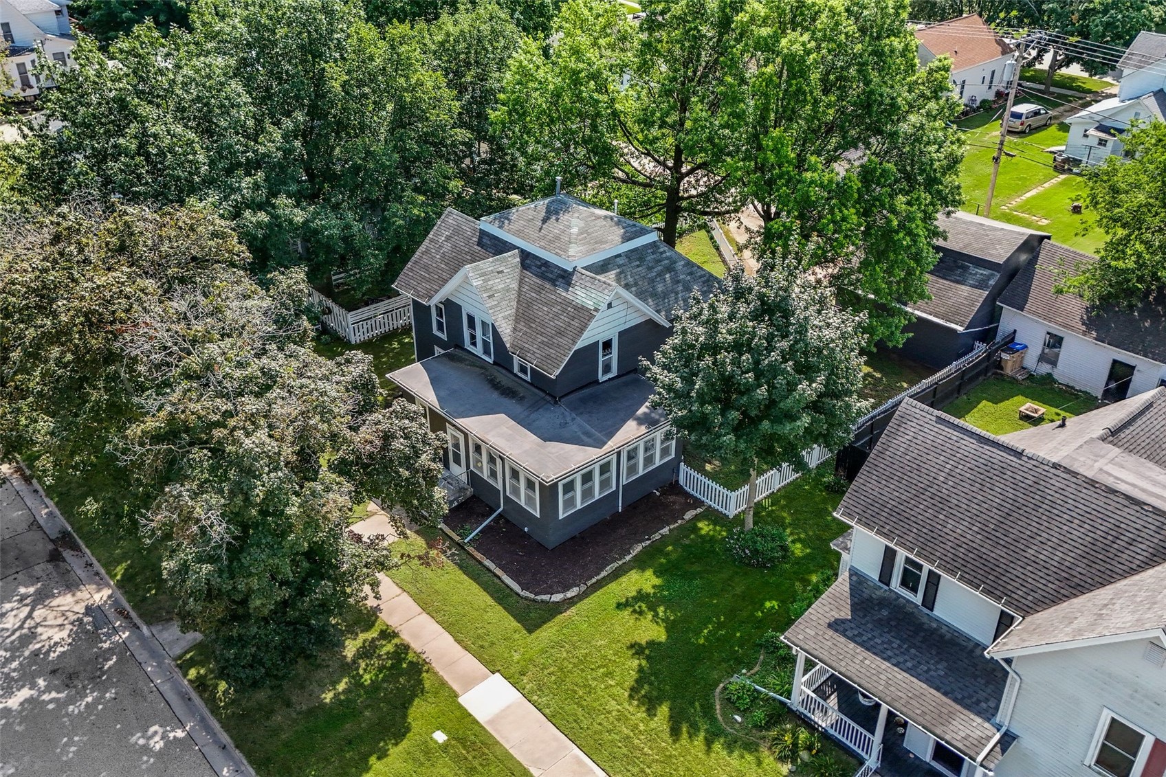 505 E Butler Street Manchester IA 52057