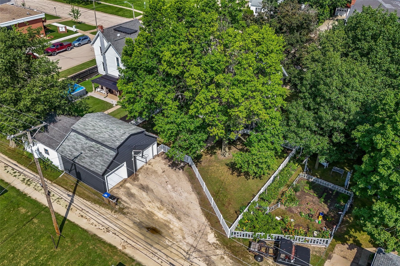 505 E Butler Street Manchester IA 52057