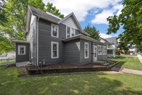 505 E Butler Street Manchester IA 52057