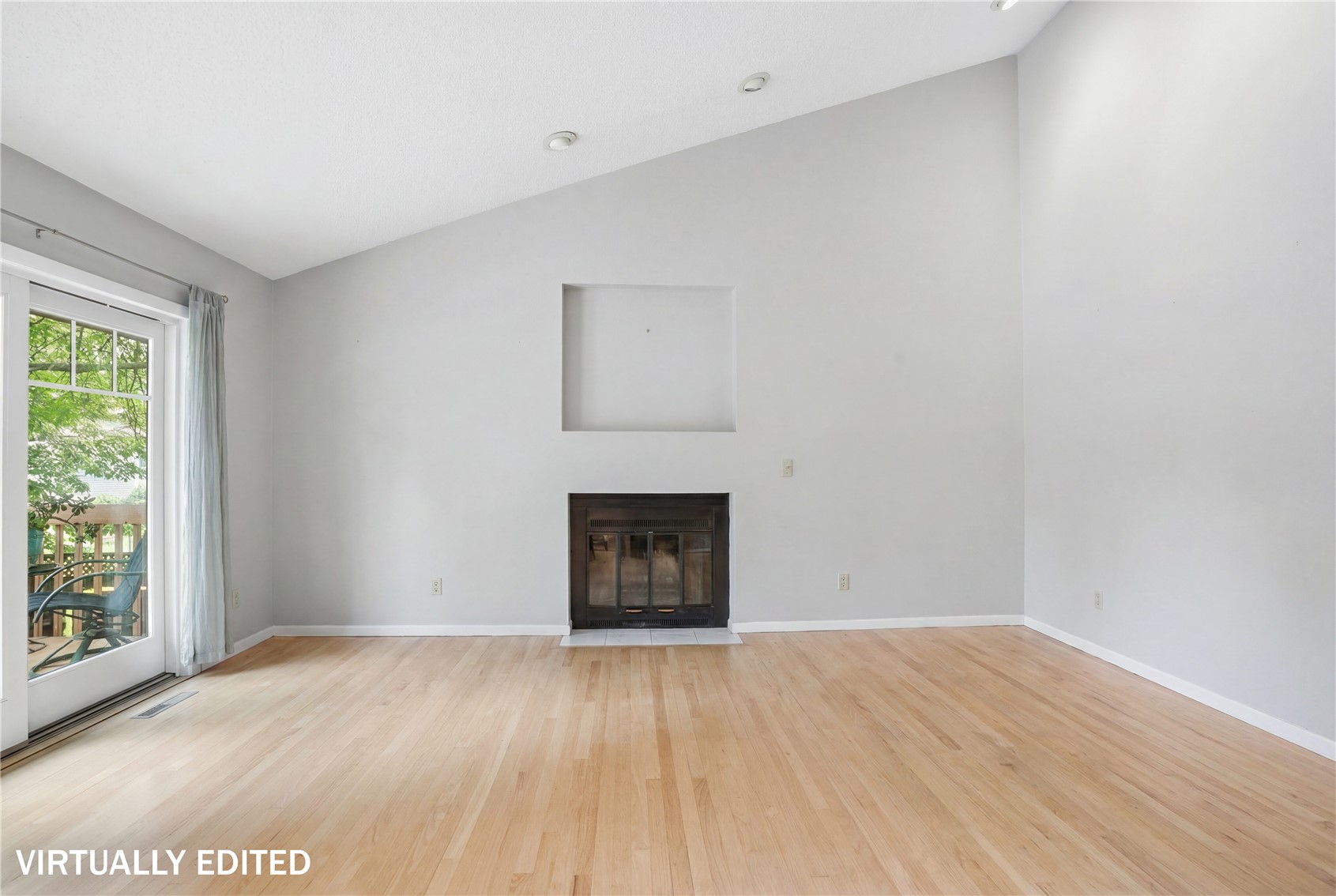 1932 Holiday Road Coralville IA 52241
