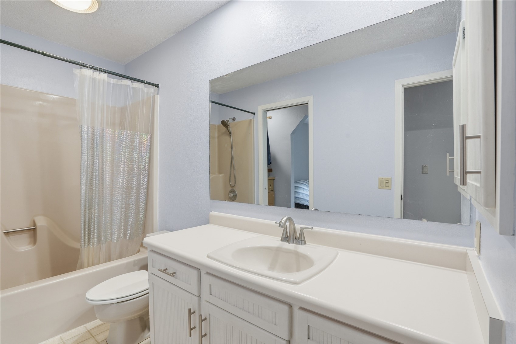 1932 Holiday Road Coralville IA 52241