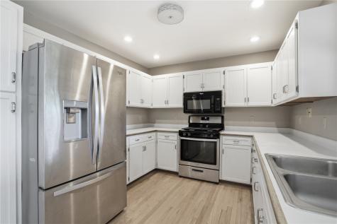 1932 Holiday Road Coralville IA 52241