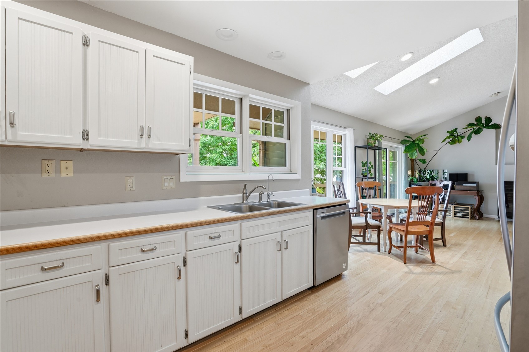 1932 Holiday Road Coralville IA 52241