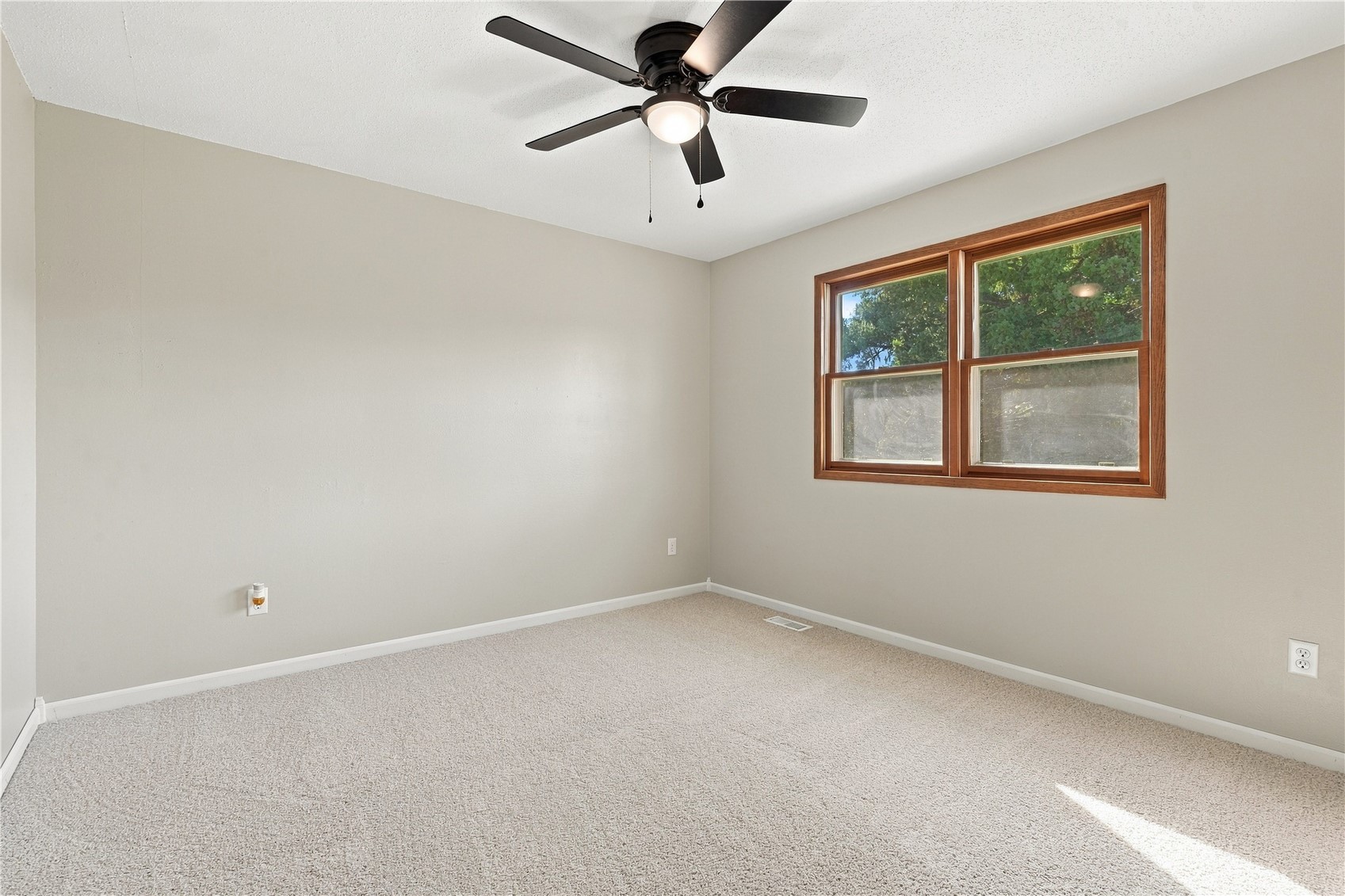 87 4th Avenue Atkins IA 52206