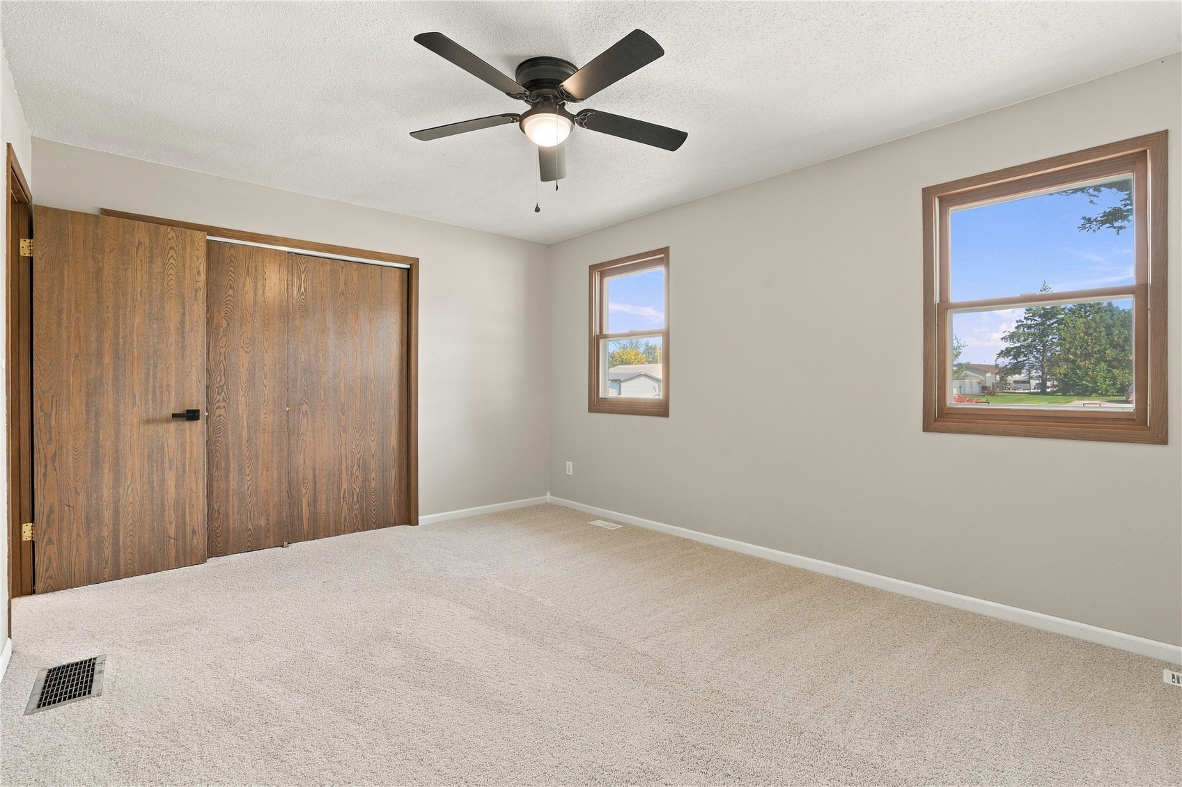 87 4th Avenue Atkins IA 52206
