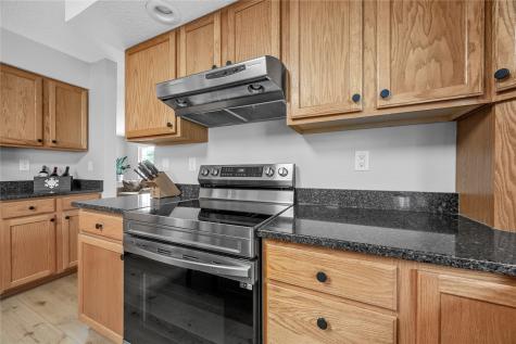 1405 Lyndhurst Drive Hiawatha IA 52233