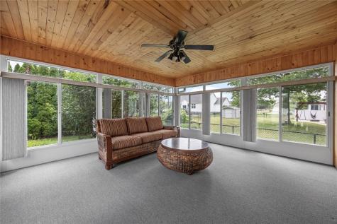 1405 Lyndhurst Drive Hiawatha IA 52233