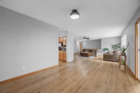 1405 Lyndhurst Drive Hiawatha IA 52233