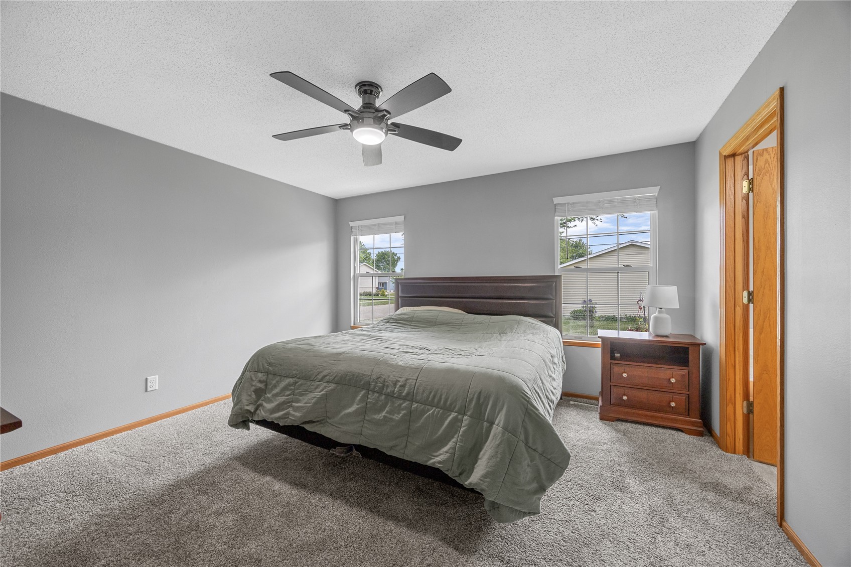 1405 Lyndhurst Drive Hiawatha IA 52233