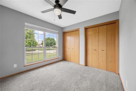 1405 Lyndhurst Drive Hiawatha IA 52233