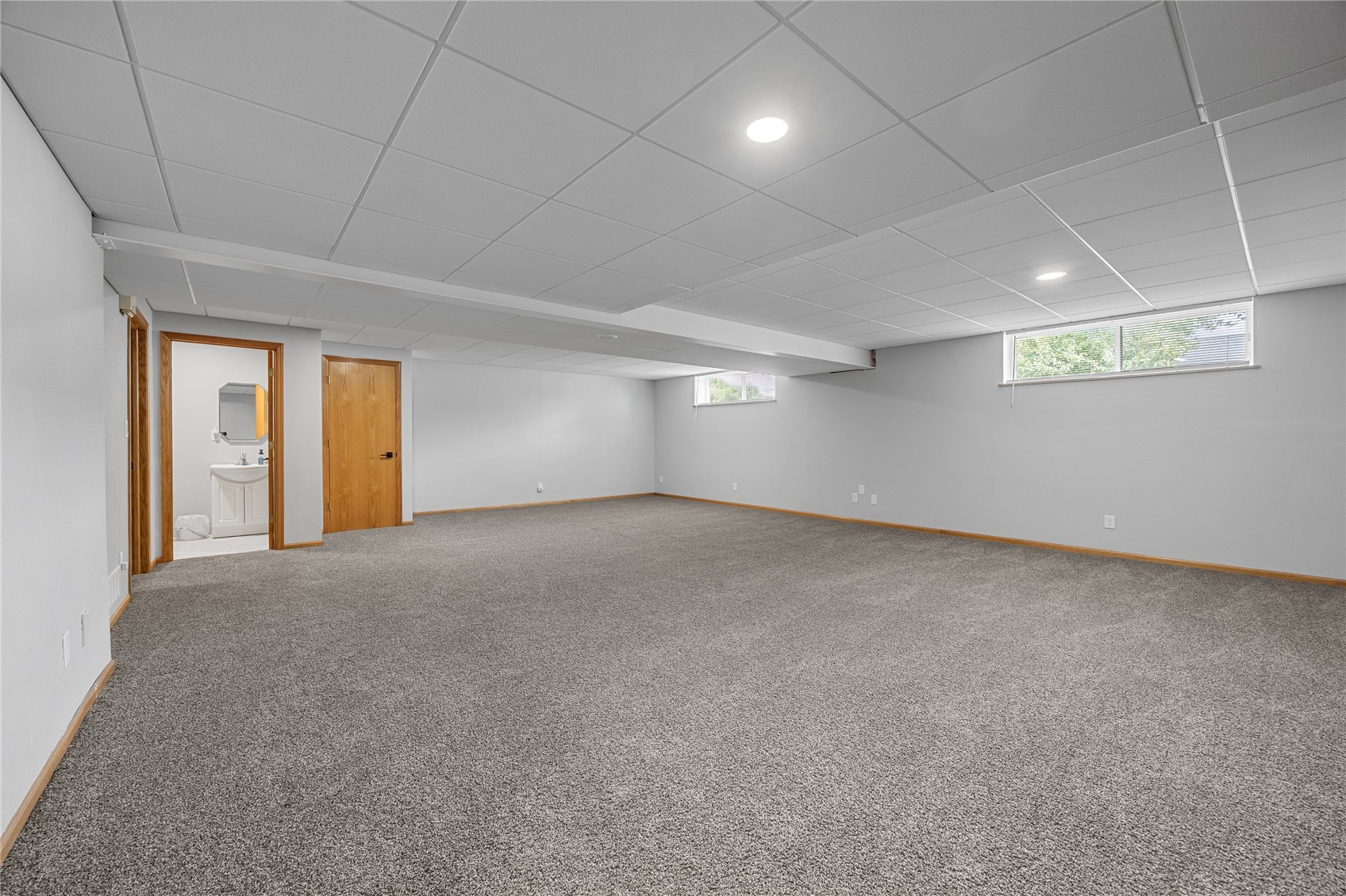 1405 Lyndhurst Drive Hiawatha IA 52233