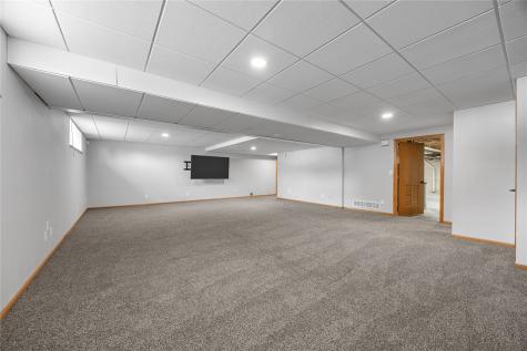 1405 Lyndhurst Drive Hiawatha IA 52233