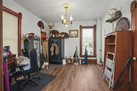 106 3rd Avenue E Coggon IA 52218