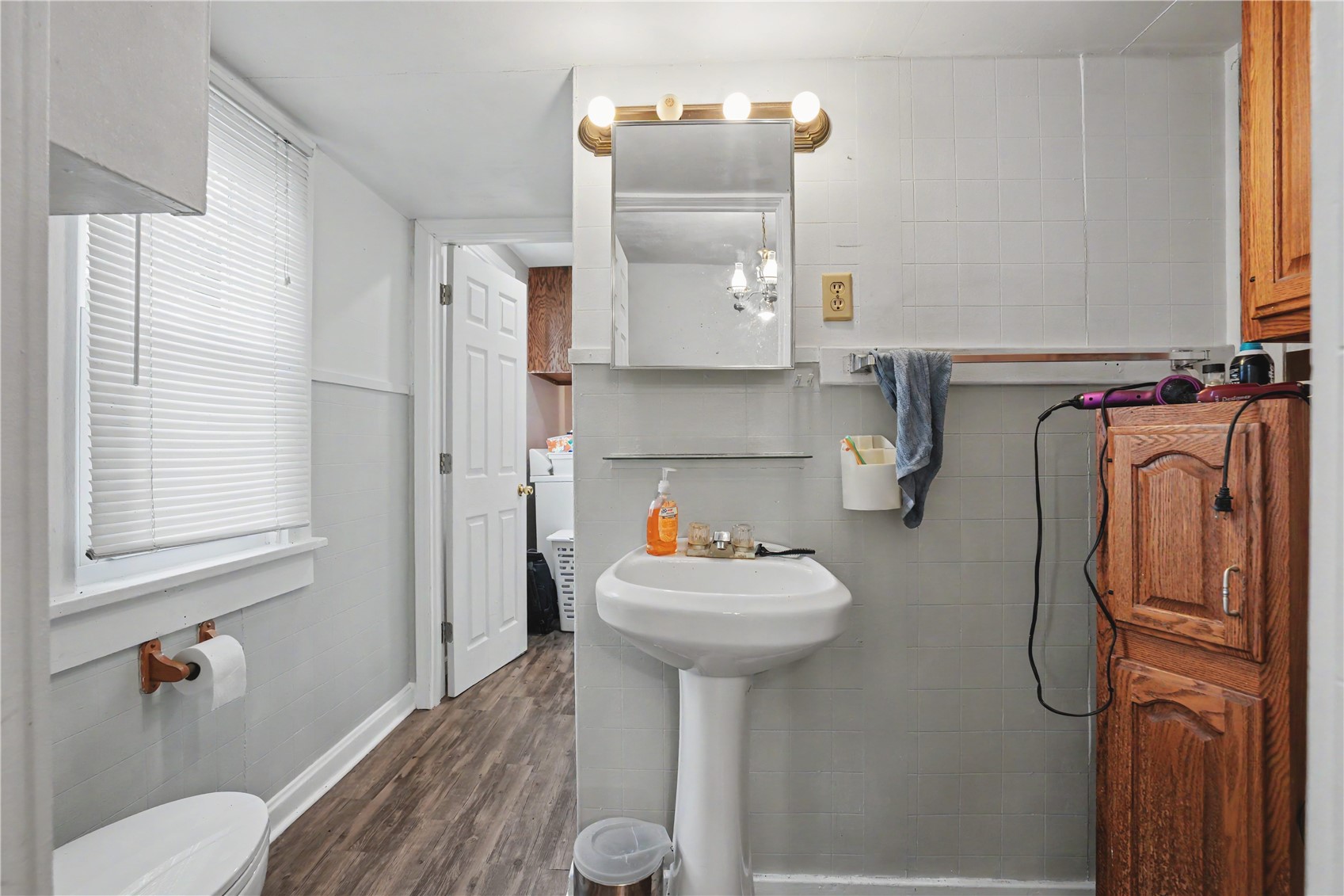 106 3rd Avenue E Coggon IA 52218