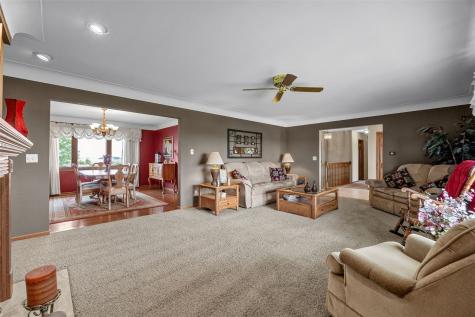 7249 Benton Linn Road Cedar Rapids IA 52404