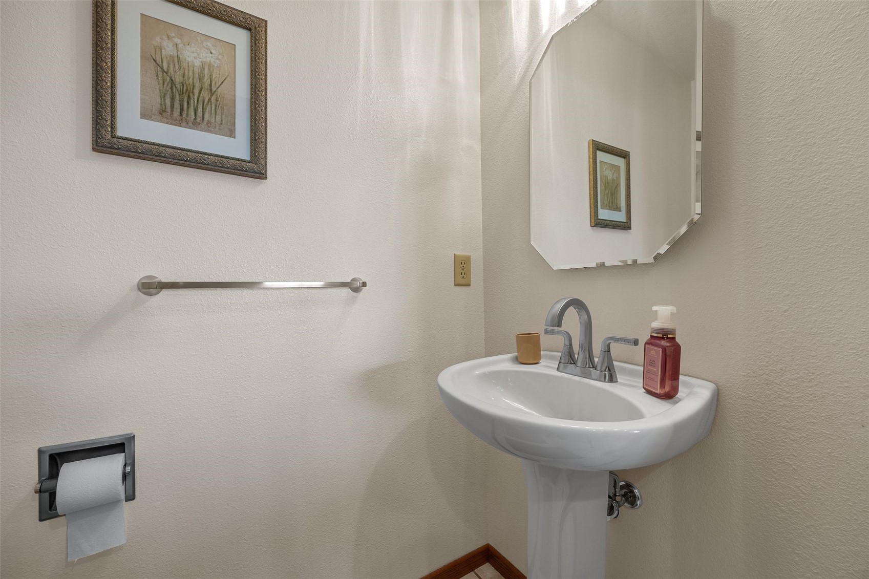 7249 Benton Linn Road Cedar Rapids IA 52404