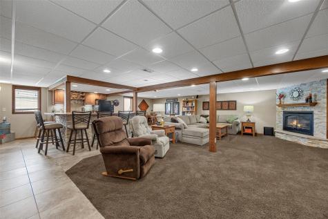 7249 Benton Linn Road Cedar Rapids IA 52404